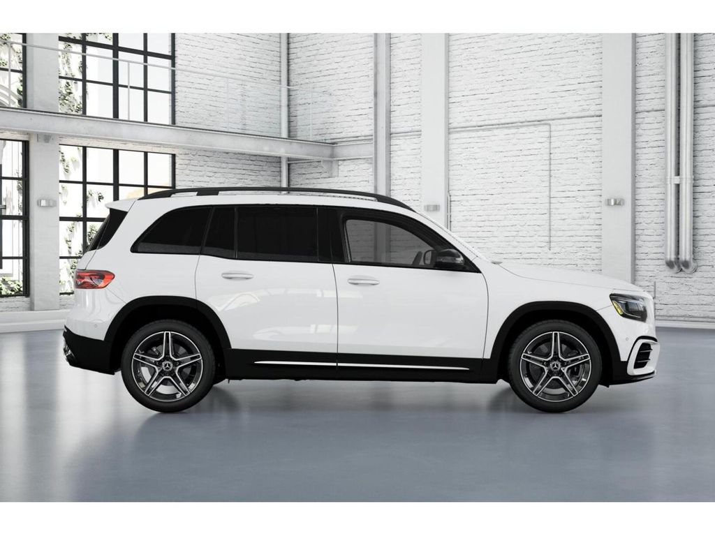 2025 Mercedes Benz GLB 250 4MATIC photo 2