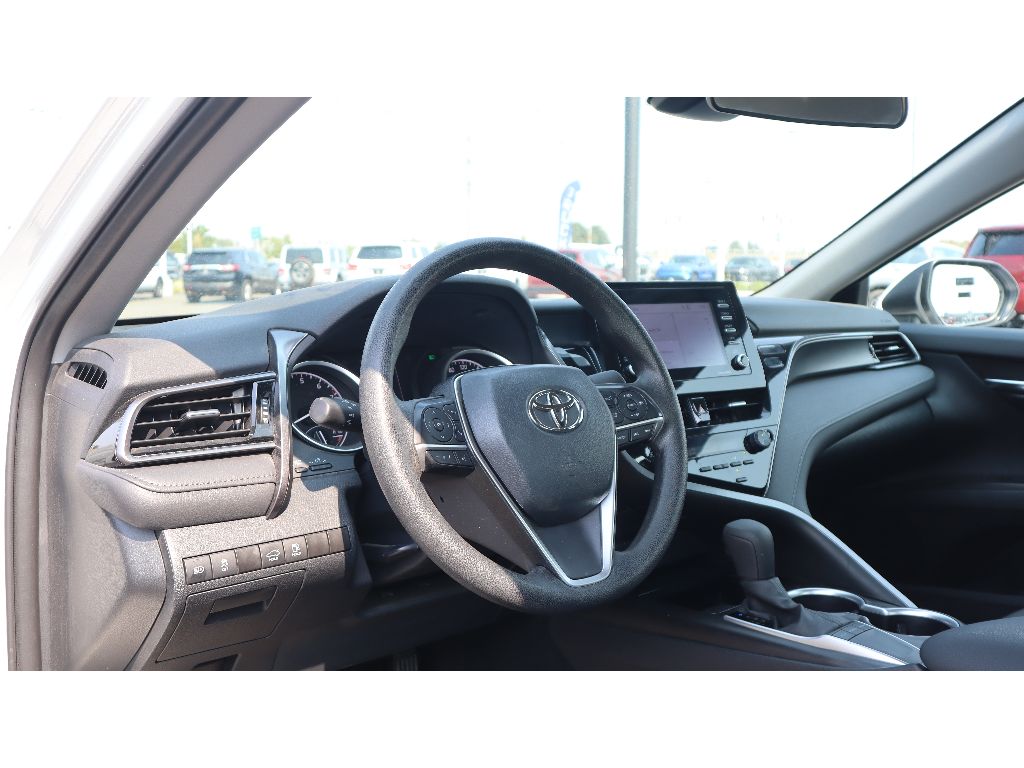 2024 Toyota Camry LE photo 9