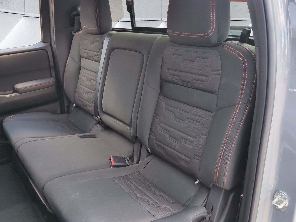 2024 Nissan Frontier PRO-4X photo 18