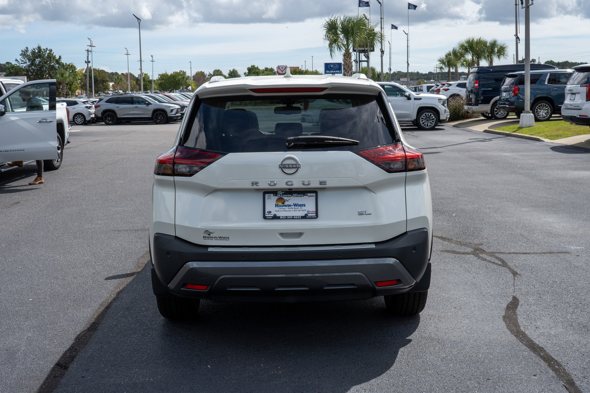 2023 Nissan Rogue SL photo 4