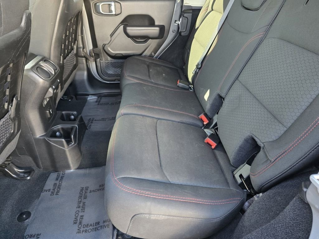 2022 Jeep Wrangler Unlimited Rubicon photo 21