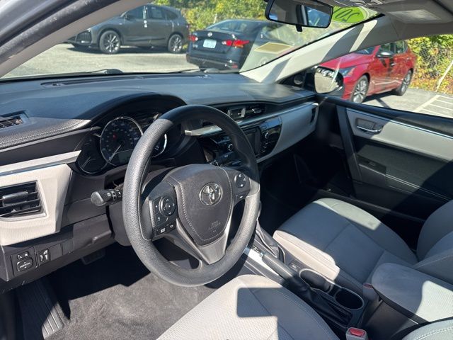 2016 Toyota Corolla L photo 9