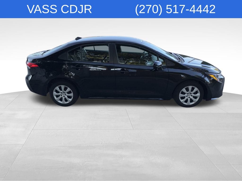 2024 Toyota Corolla LE photo 4