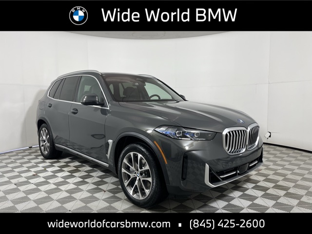 2026 BMW X5 50e's photo