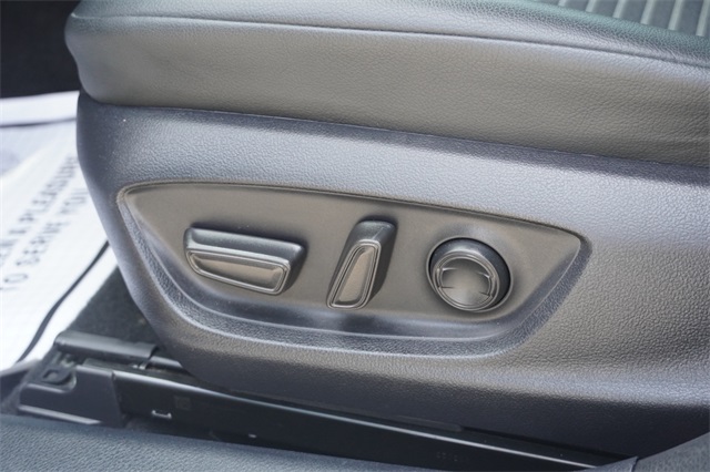 2024 Toyota Camry SE photo 17