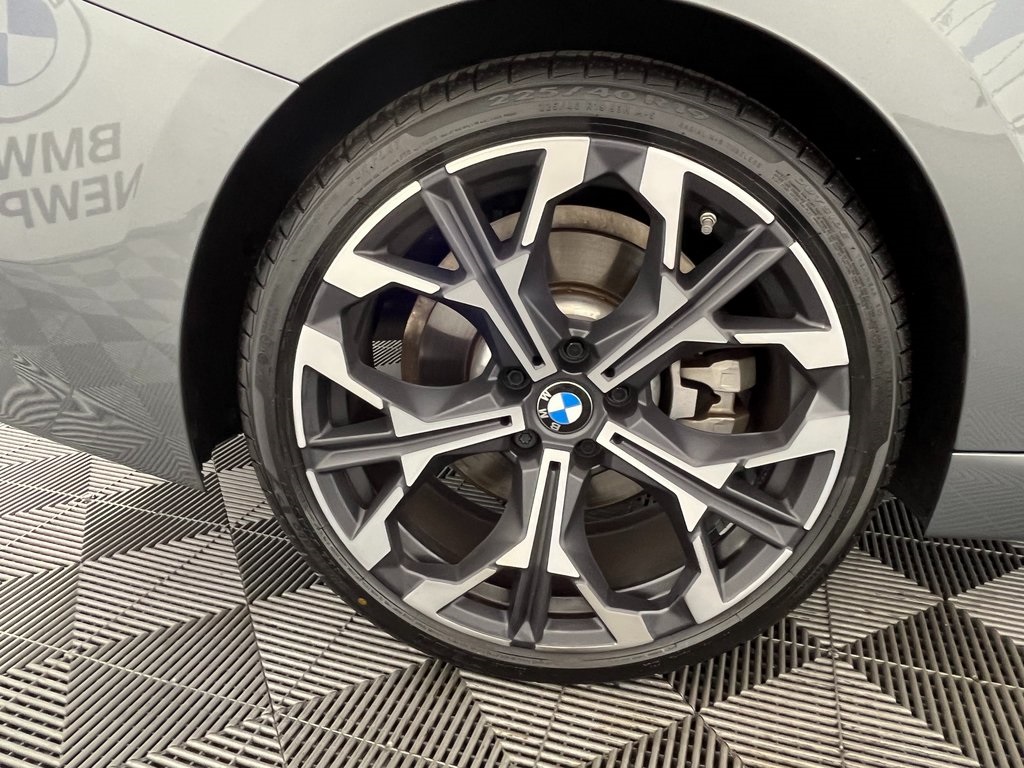2025 Bmw 230i xDrive photo 3