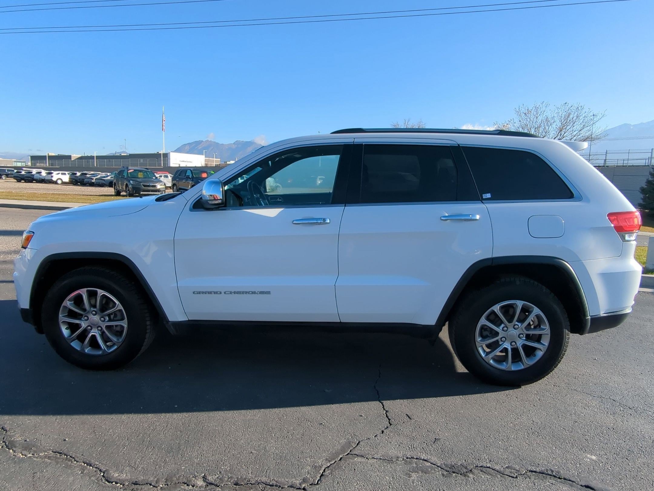 2015 Jeep Grand Cherokee Limited photo 2