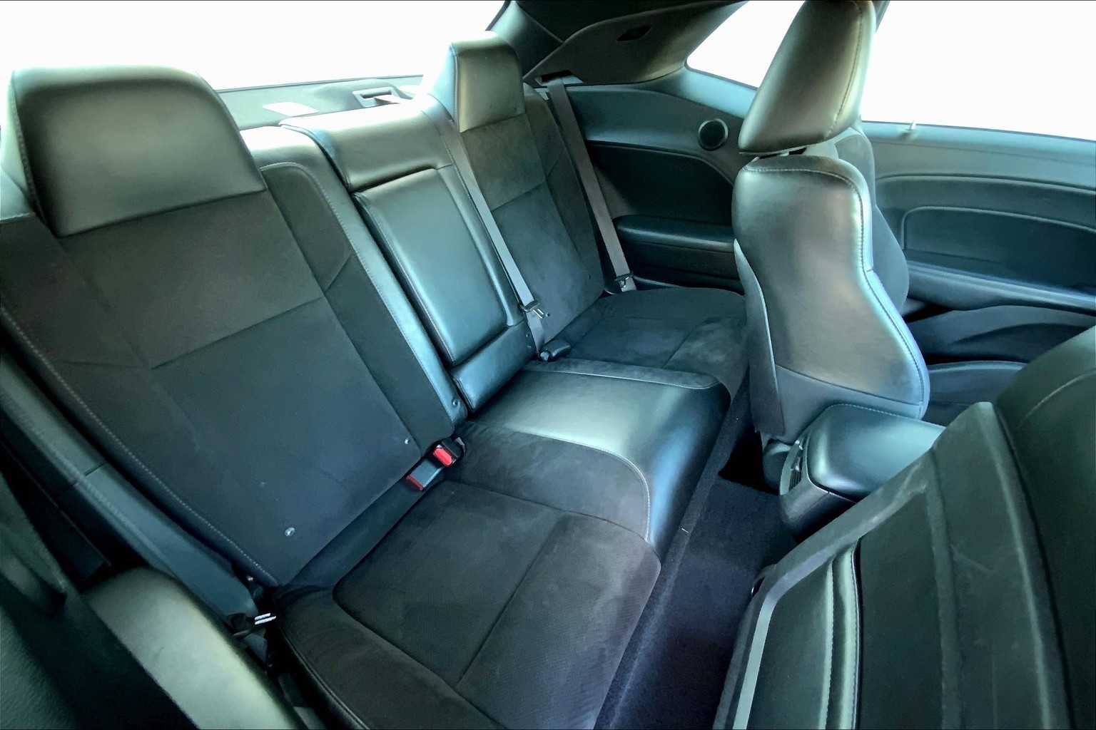 2022 Dodge Challenger GT photo 15
