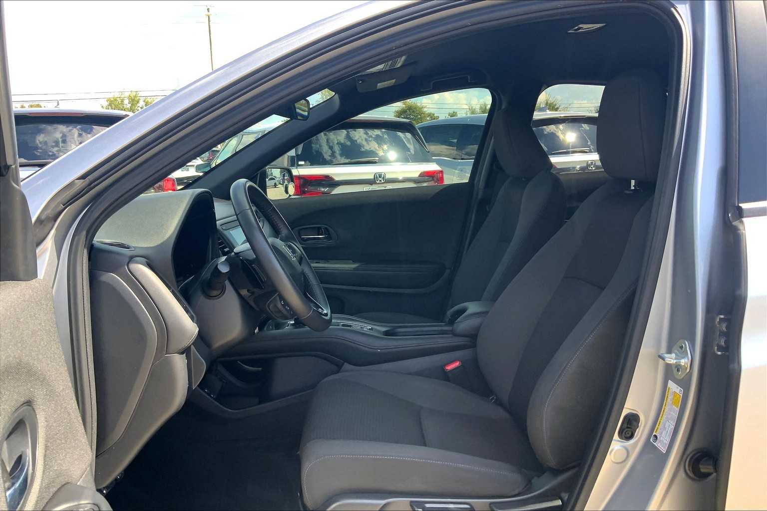 2022 Honda HR-V Sport photo 7