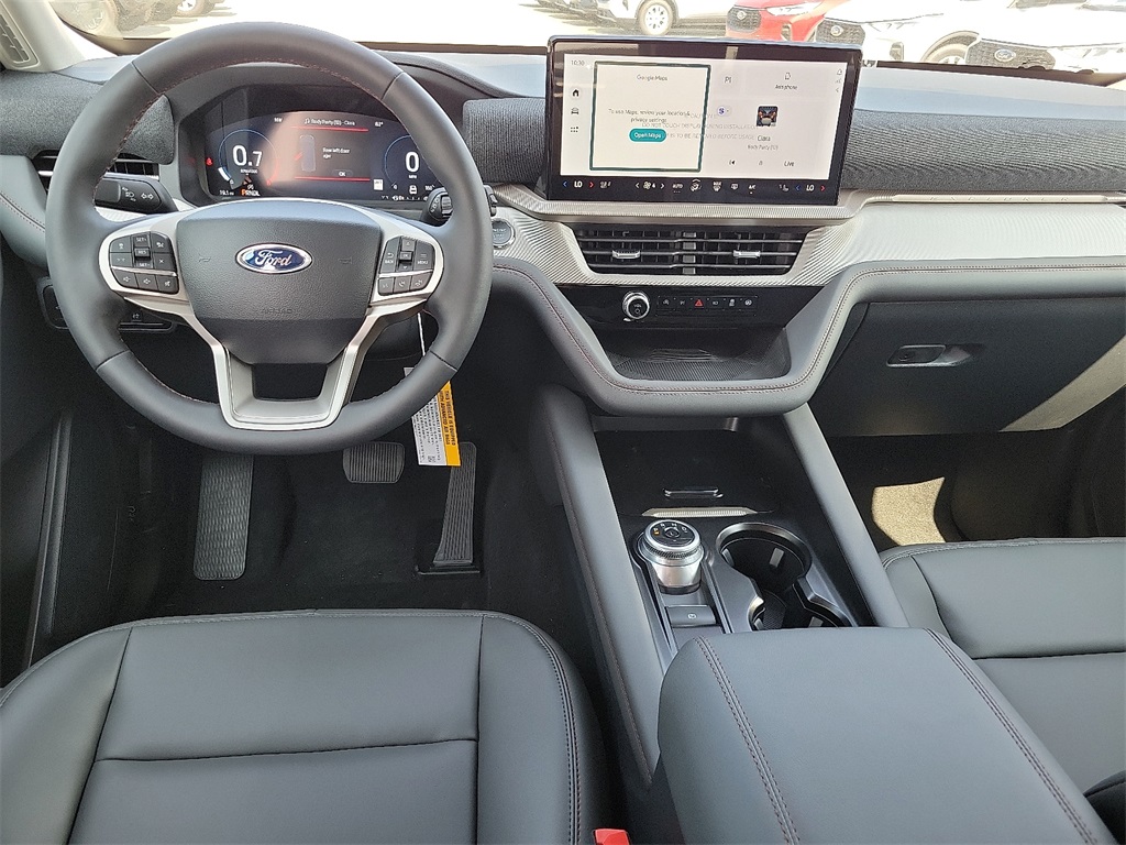 2025 Ford Explorer photo 11