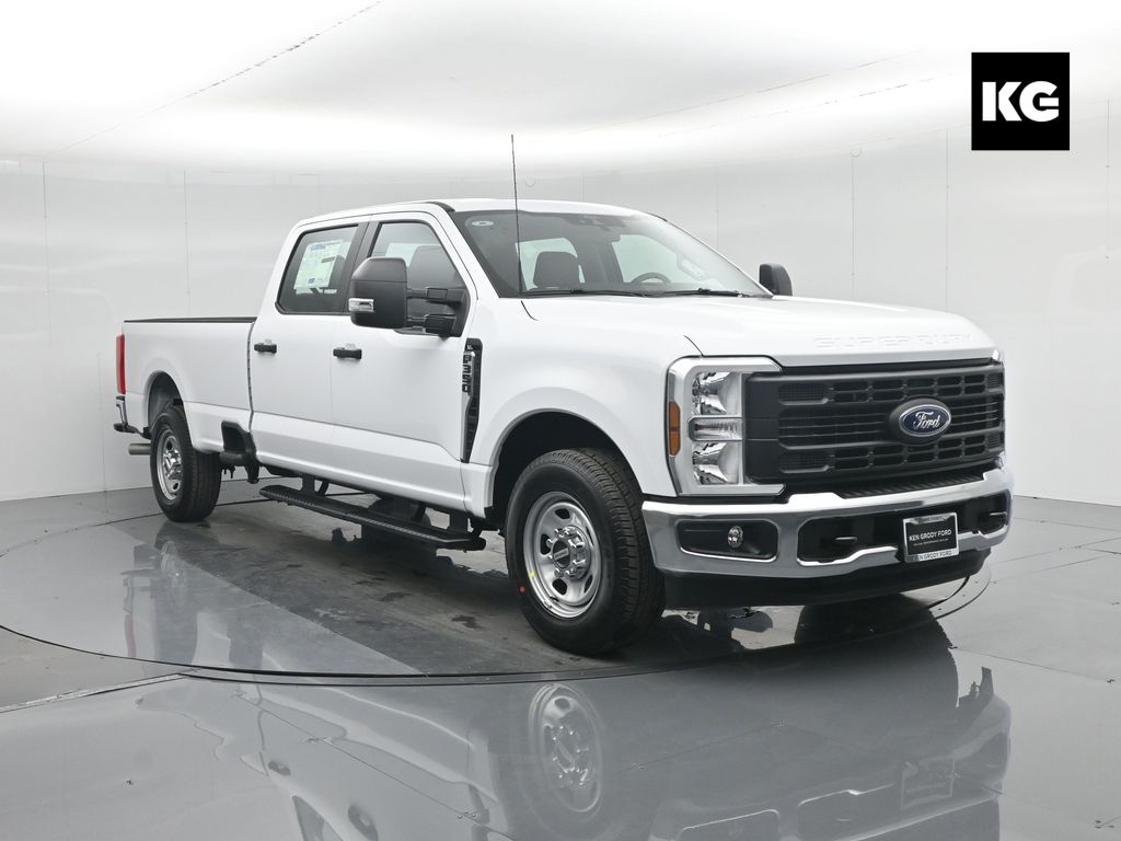 2026 Ford F-350 Super Duty XL's photo