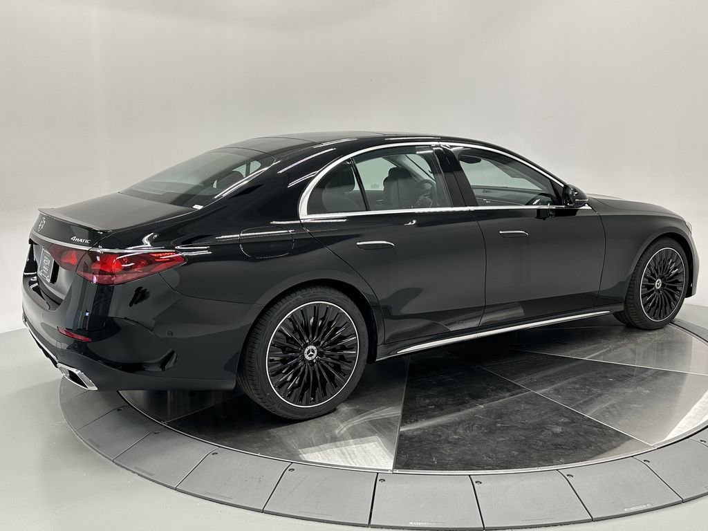 2026 Mercedes Benz E 450 4MATIC photo 7