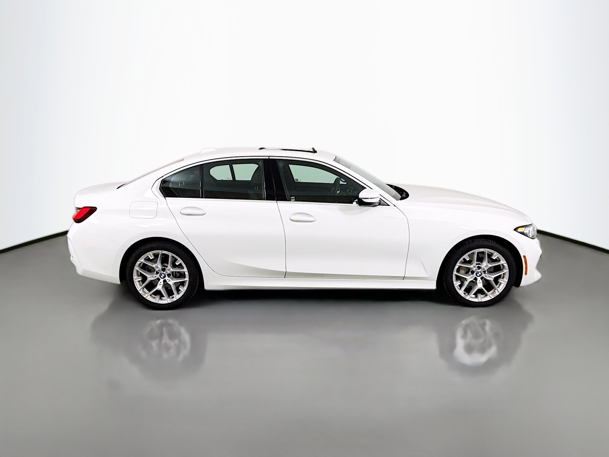 2025 Bmw 330i photo 8