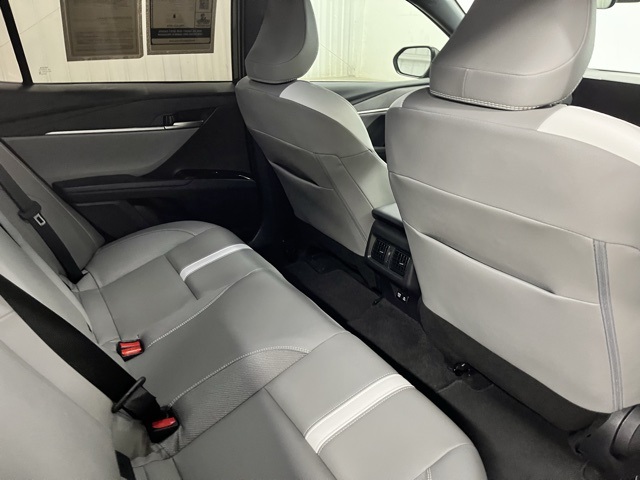 2025 Toyota Camry SE photo 17