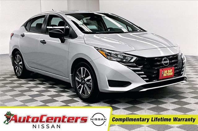 2025 Nissan Versa Sedan S's photo