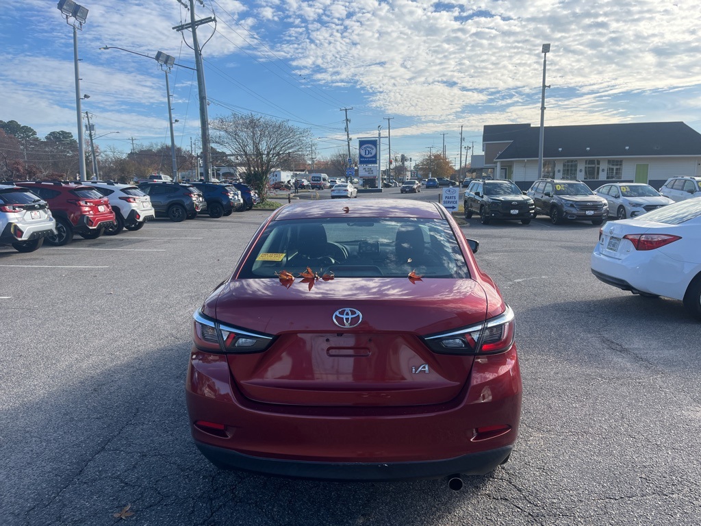 2017 Toyota Yaris iA Base photo 4