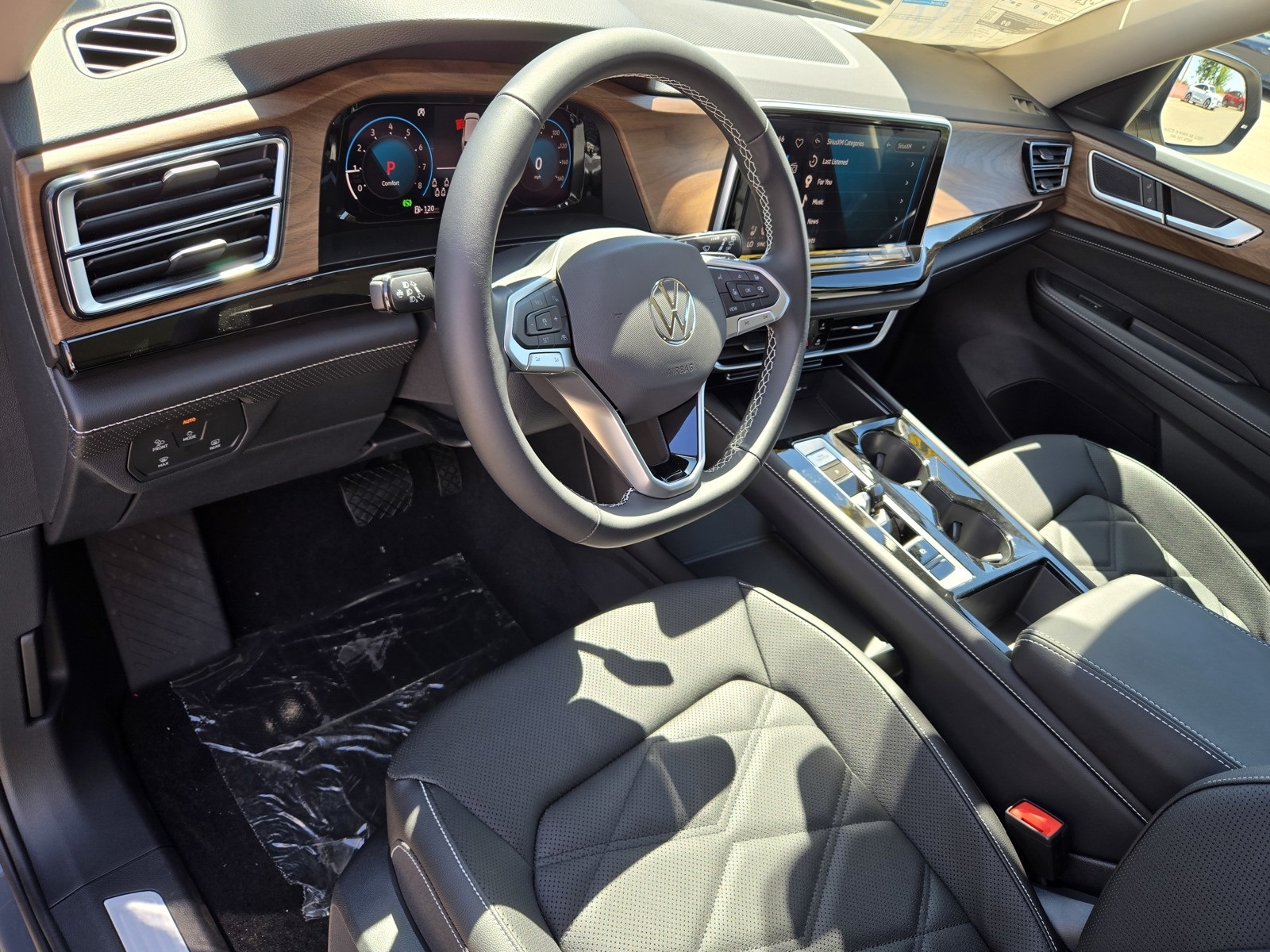 2026 Volkswagen Atlas SE Technology photo 9