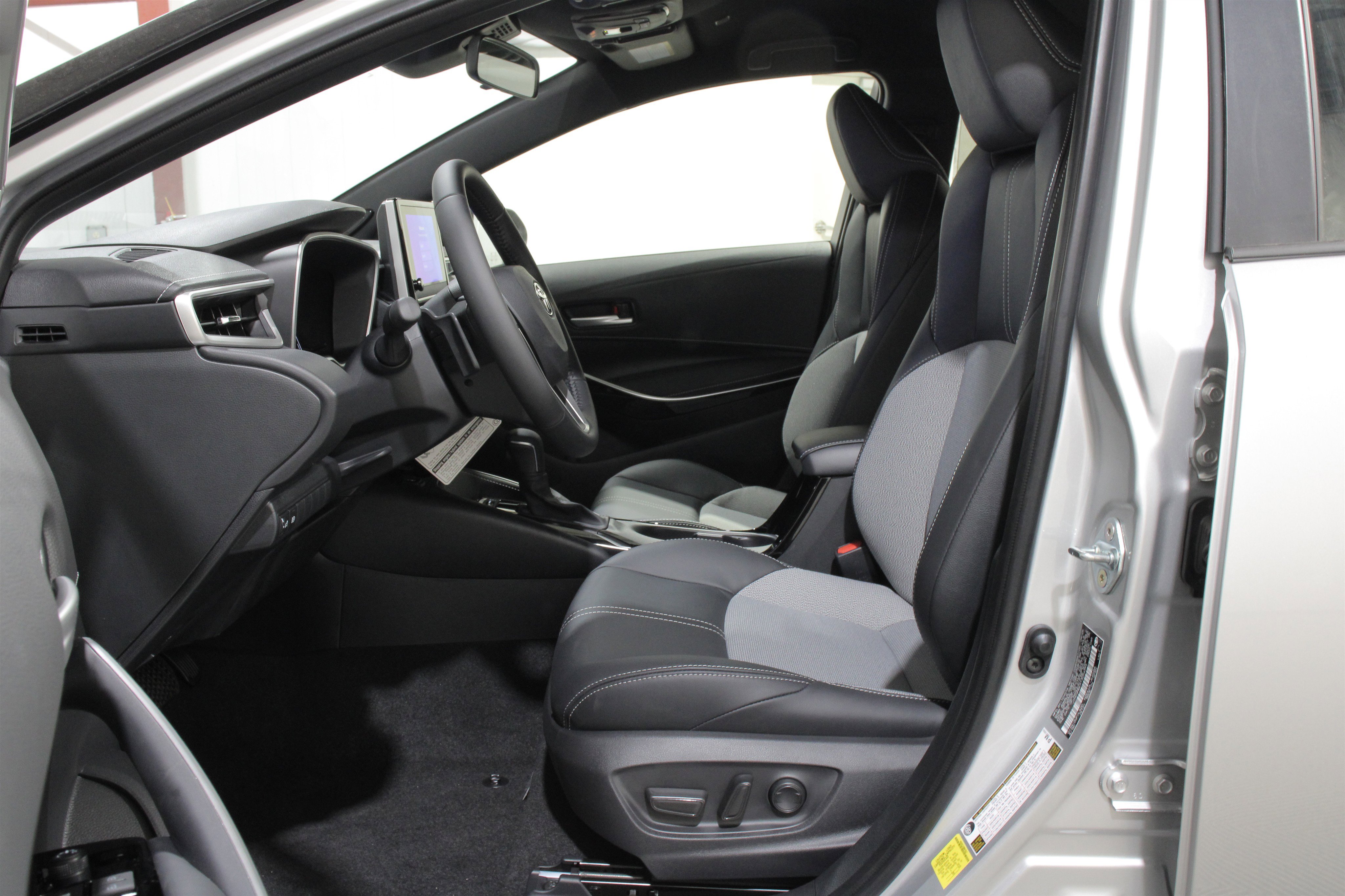 2026 Toyota Corolla XSE photo 3