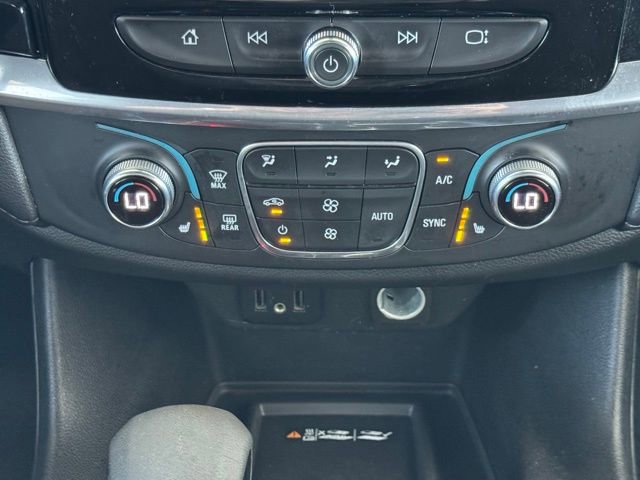 2022 Chevrolet Traverse Cloth photo 29