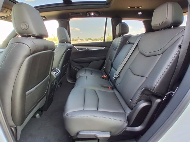 2025 Cadillac XT6 Luxury photo 21