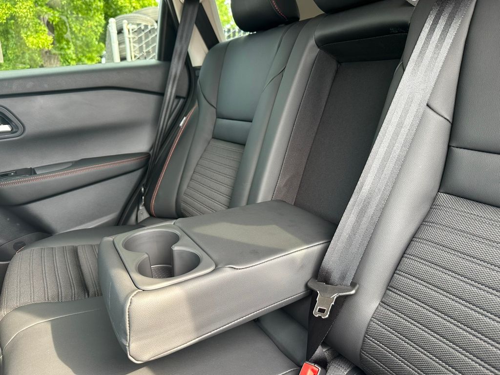 2026 Nissan Rogue SV photo 18