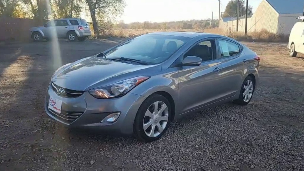2011 Hyundai Elantra GLS photo 2