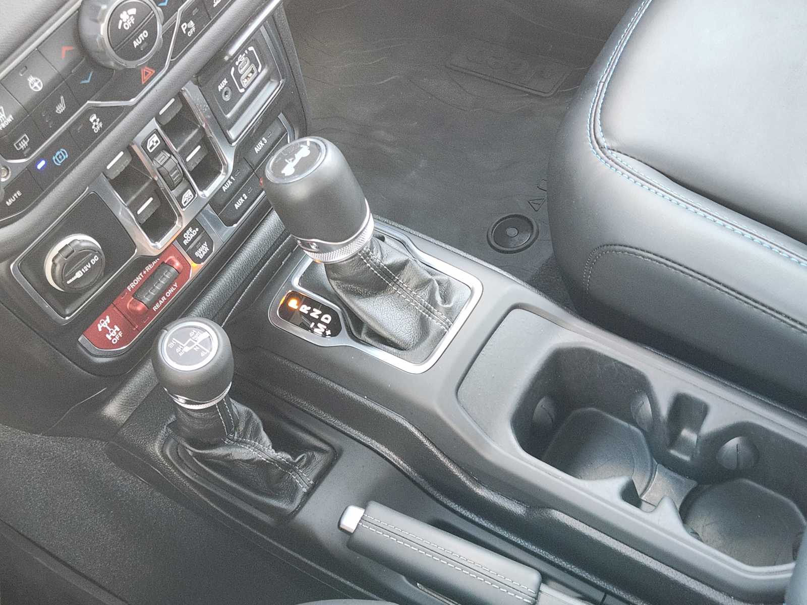 2024 Jeep Wrangler 4xe Rubicon X photo 18