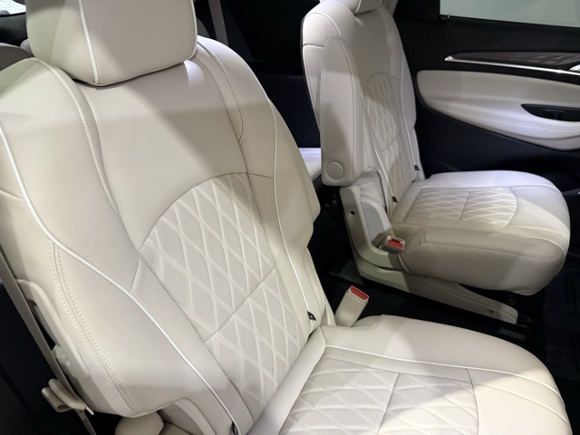 2022 Buick Enclave Avenir photo 29