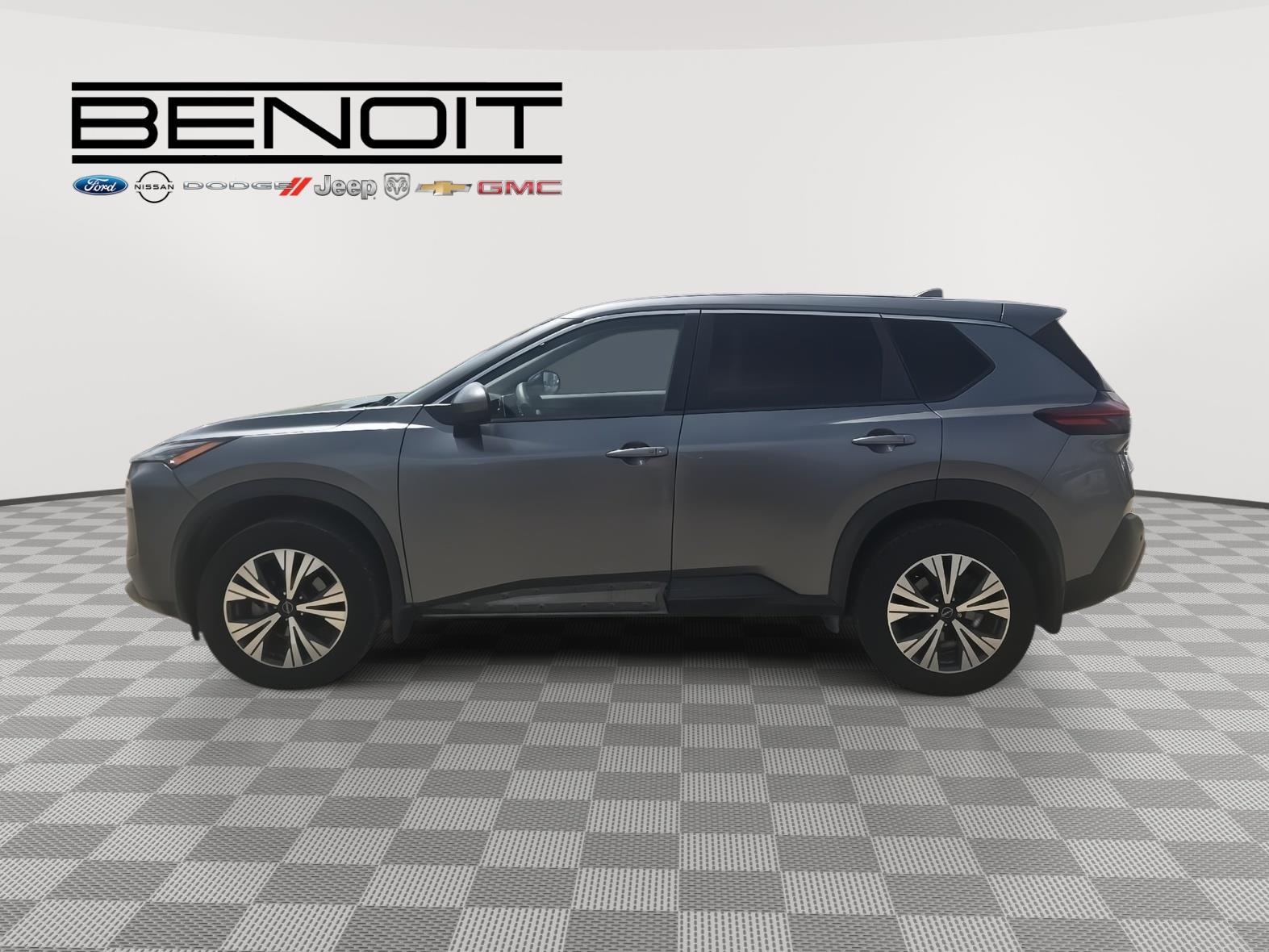 2023 Nissan Rogue SV photo 8