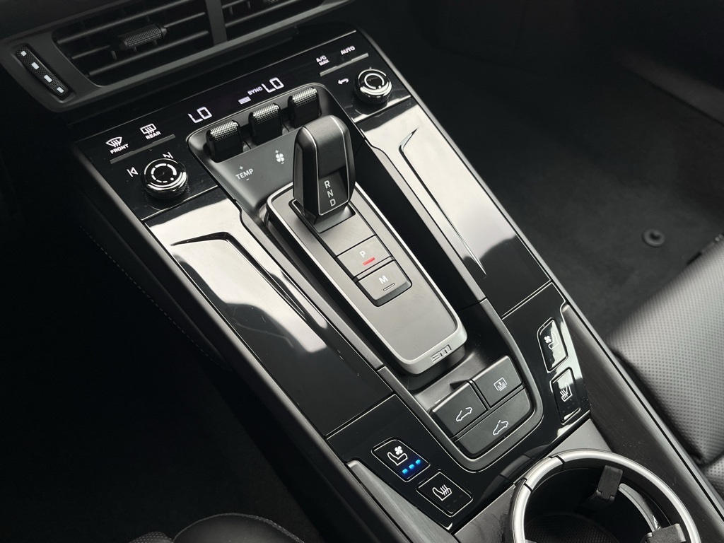 2025 Porsche 911 GTS photo 24