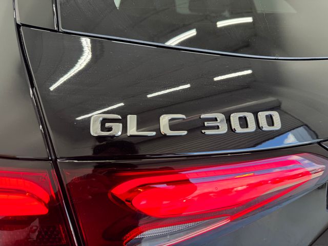 2026 Mercedes Benz GLC 300 photo 31