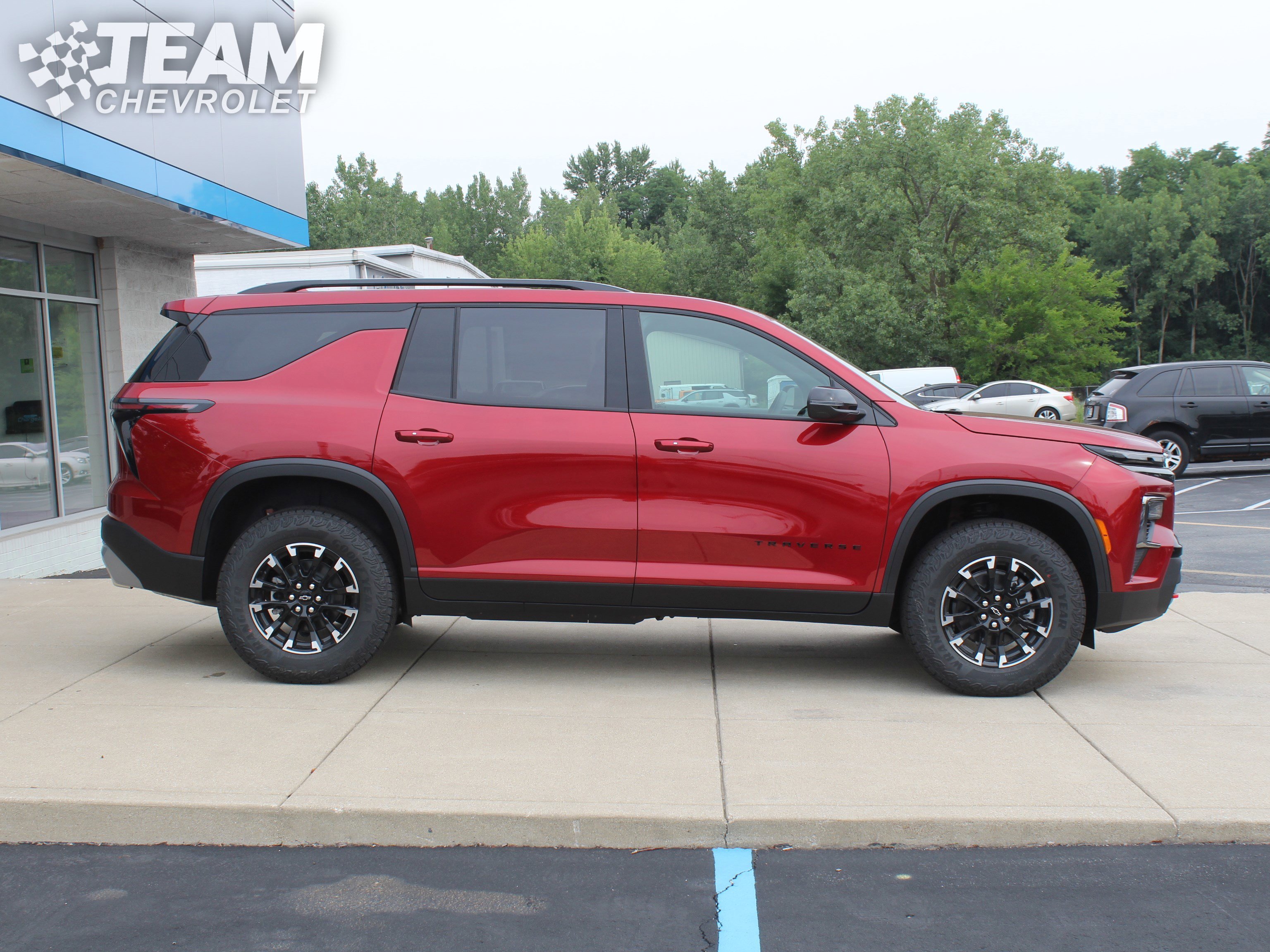 2026 Chevrolet Traverse Z71 photo 3
