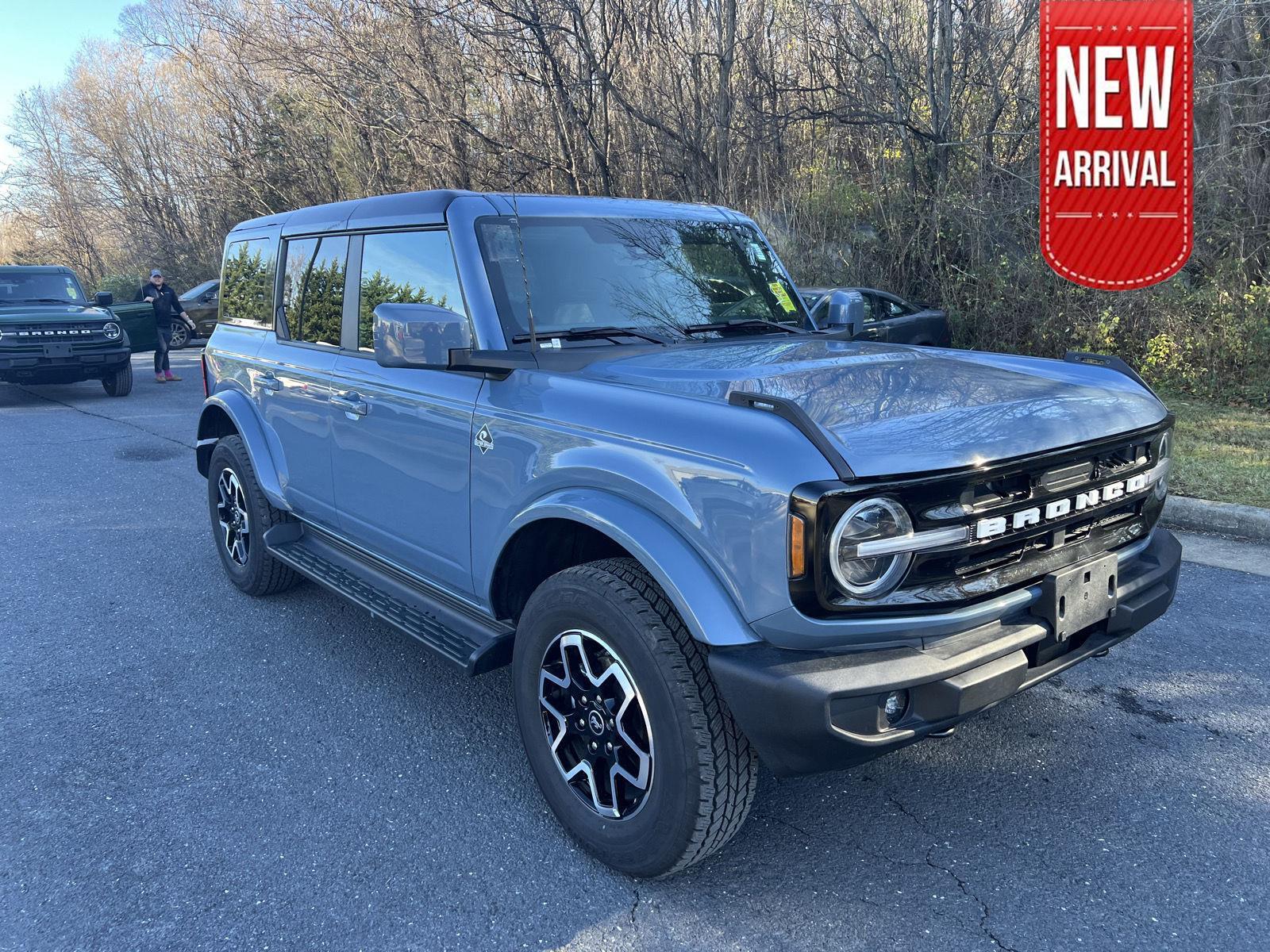 2025 Ford Bronco 4-Door Outer Banks's photo
