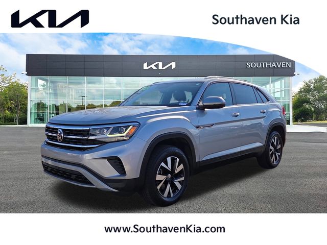 2023 Volkswagen Atlas Cross Sport SE's photo