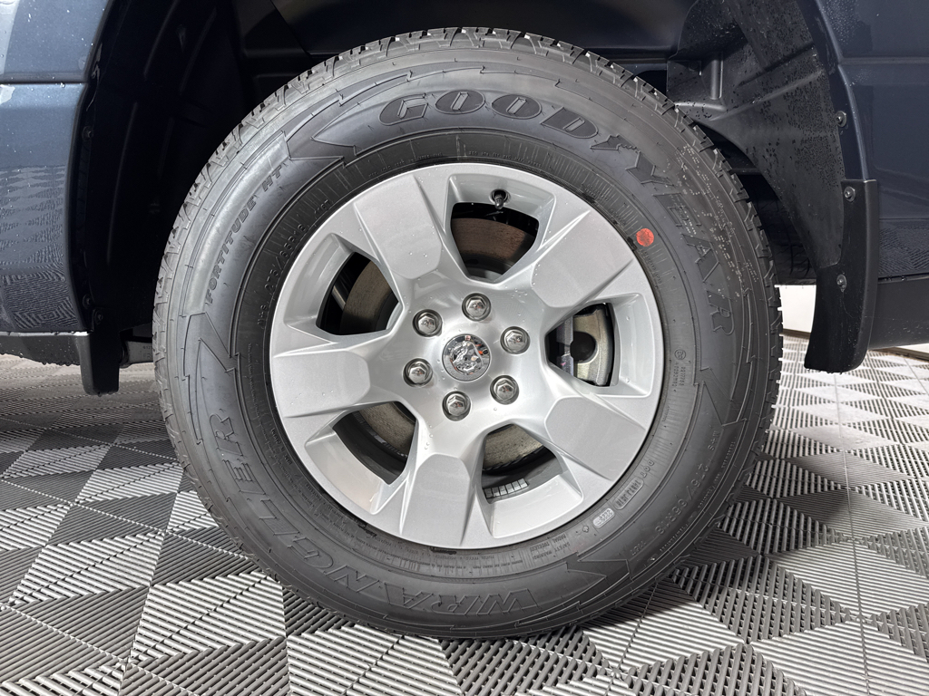 2025 Ram 1500 Tradesman photo 23