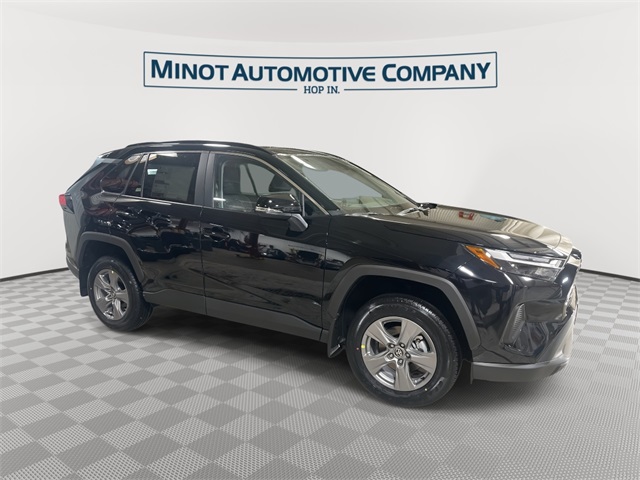 2025 Toyota RAV4 XLE's photo