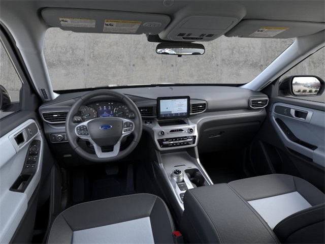 2024 Ford Explorer XLT photo 5