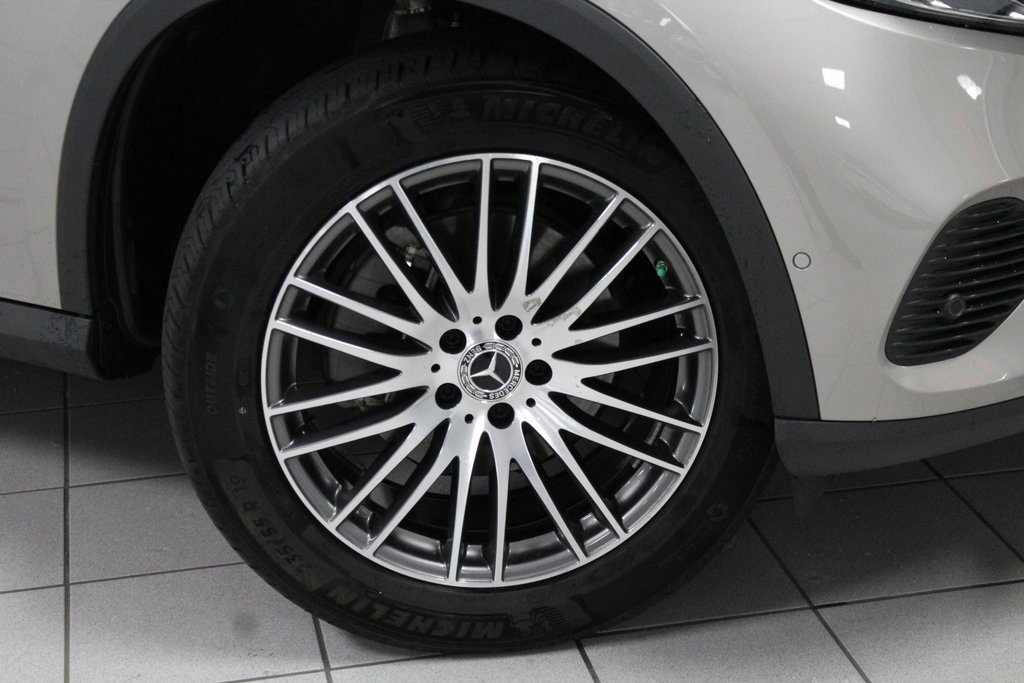 2024 Mercedes Benz GLC 4MATIC 300 photo 3