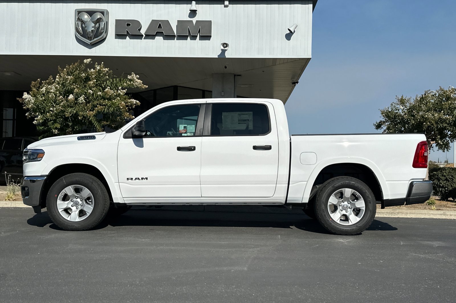 2026 Ram 1500 Big Horn photo 7