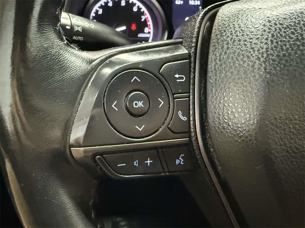 2023 Toyota Camry SE photo 16