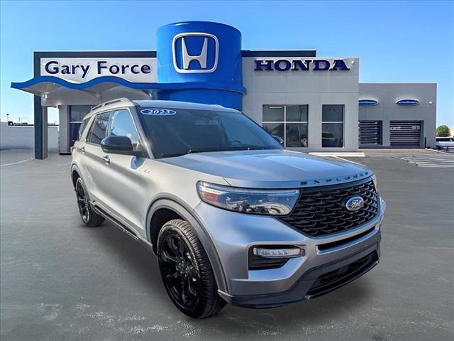 2023 Ford Explorer ST-LINE's photo