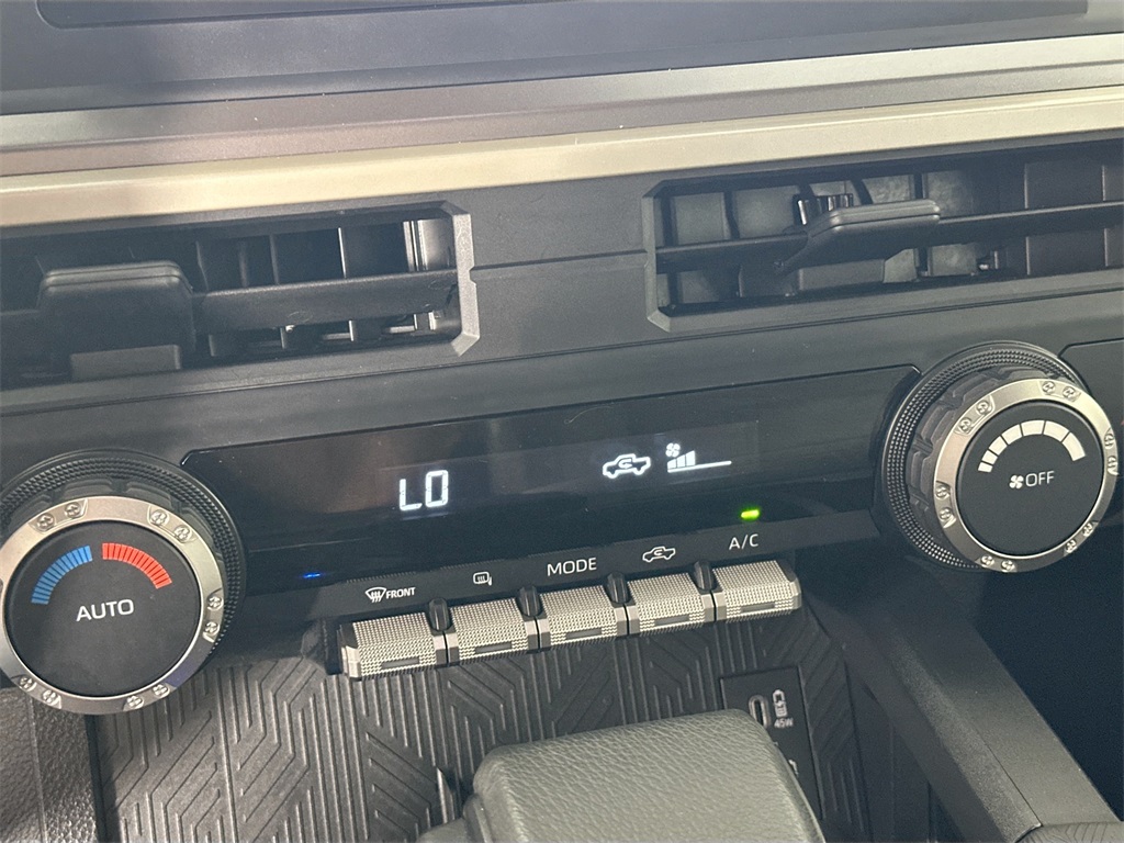 2024 Toyota Tacoma TRD Sport 4x4 photo 21