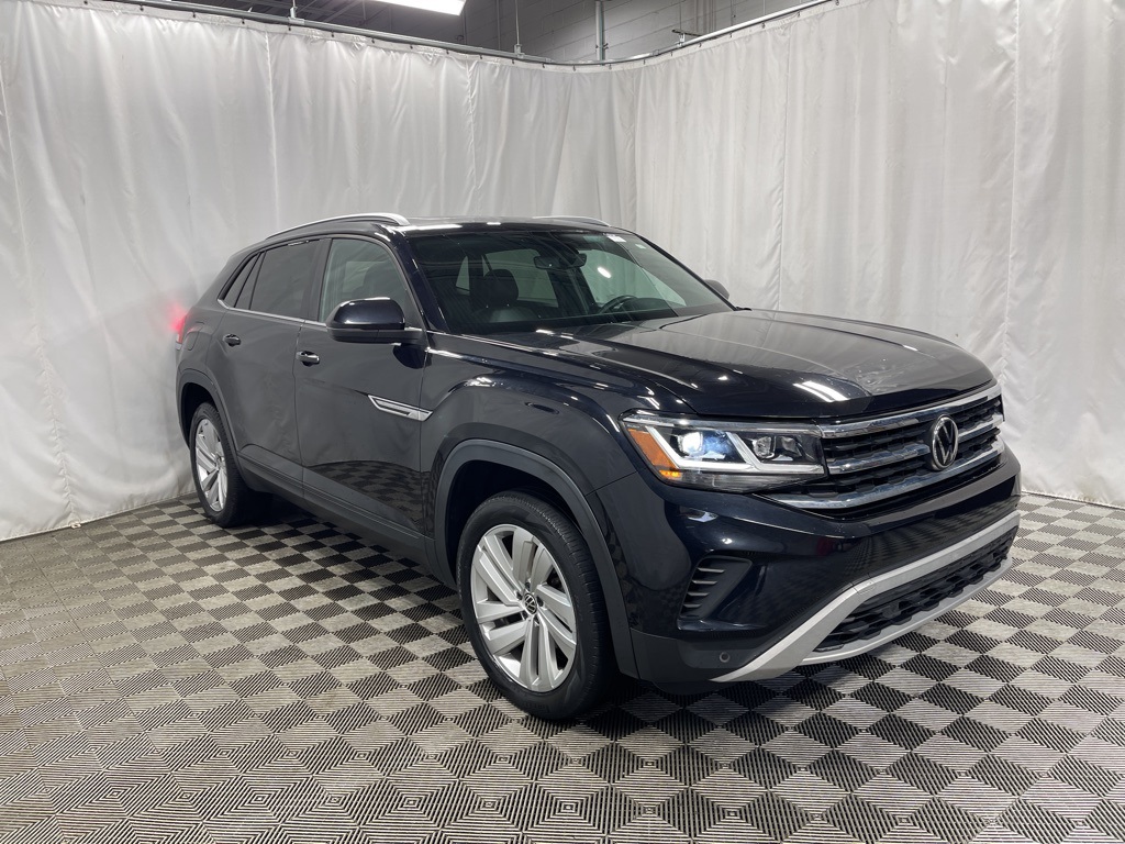 2021 Volkswagen Atlas Cross Sport V6 SE Technology photo 2