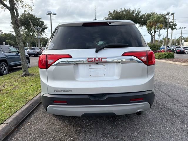 2017 Gmc Acadia SLE photo 4