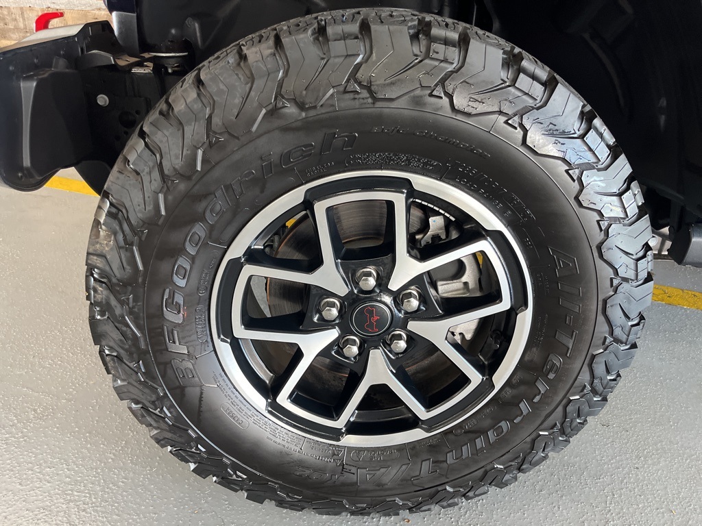 2025 Jeep Wrangler Rubicon photo 6