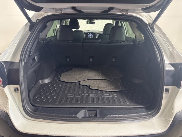 2023 Subaru Outback Limited photo 4