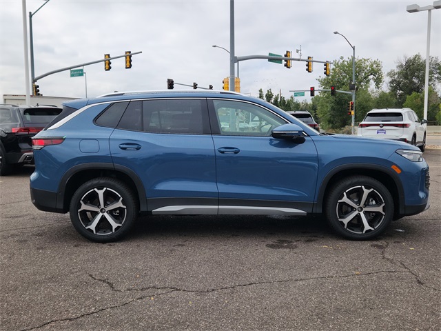 2025 Volkswagen Tiguan SE photo 2