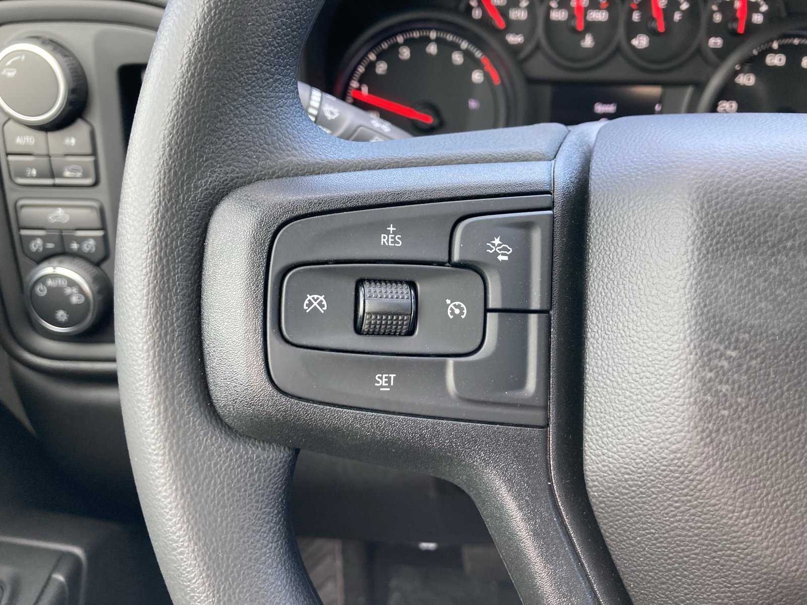 2025 Chevrolet Silverado 1500 Custom photo 19