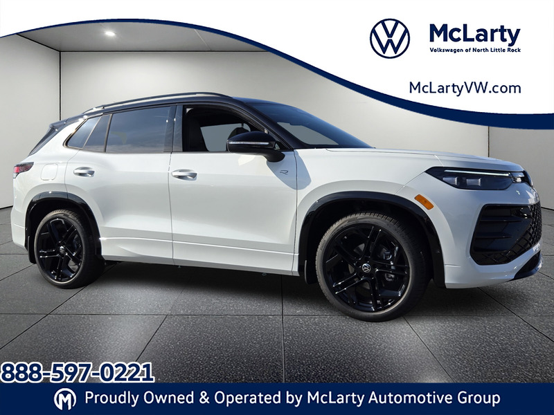 2026 Volkswagen Tiguan SE R-LINE BLACK's photo