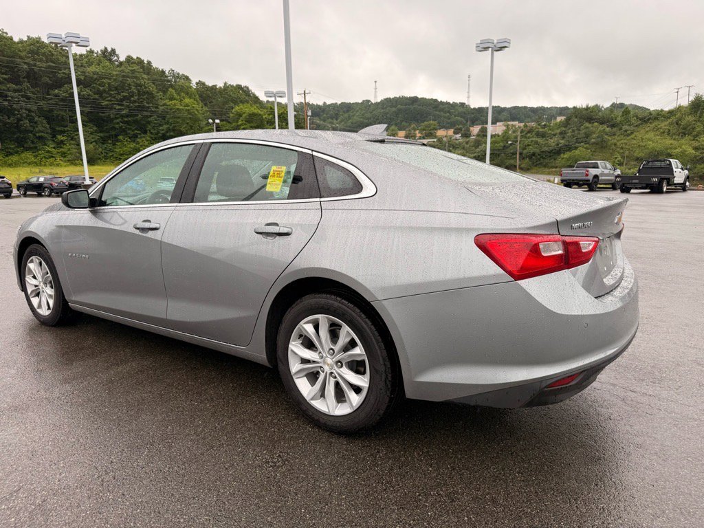 2025 Chevrolet Malibu 1LT photo 3